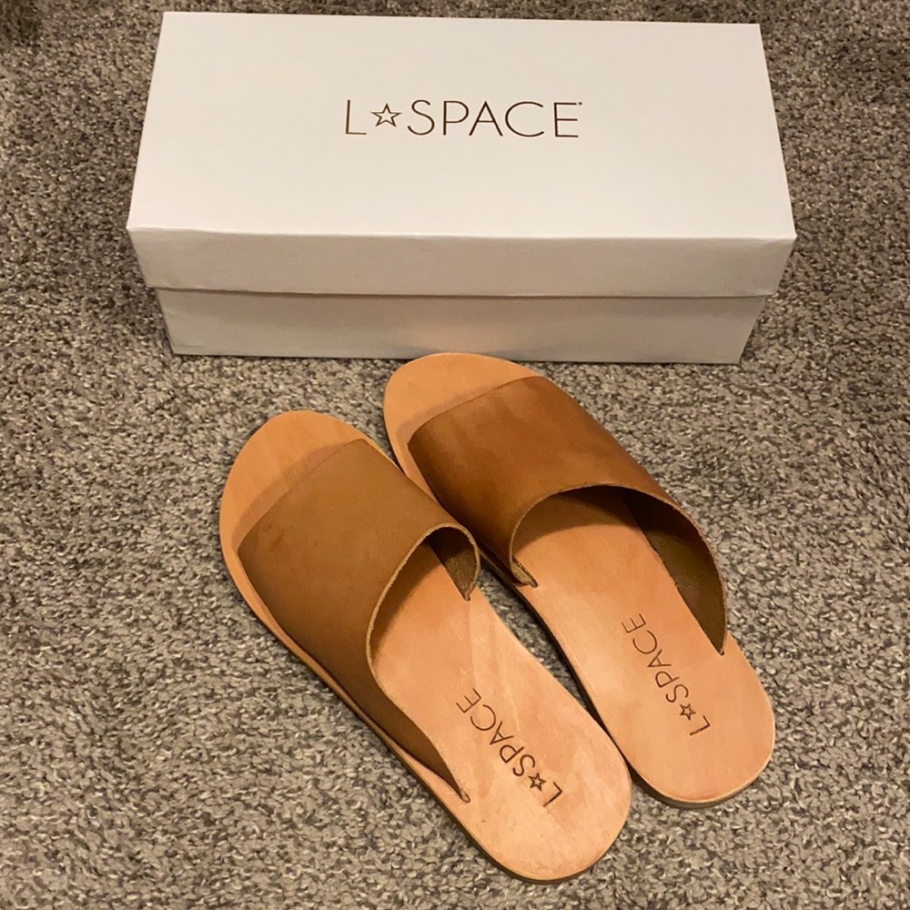 L space sandals
